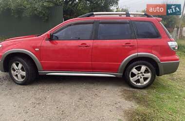 Позашляховик / Кросовер Mitsubishi Outlander 2006 в  фото 6 Позашляховик / Кросовер Mitsubishi Outlander 2006 в