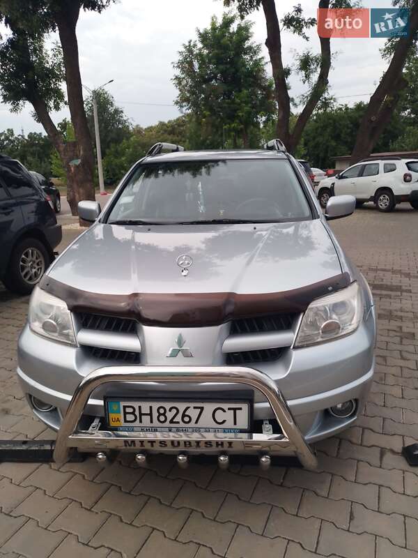 Позашляховик / Кросовер Mitsubishi Outlander 2008 в Ізмаїлі фото 13 Позашляховик / Кросовер Mitsubishi Outlander 2008 в Ізмаїлі