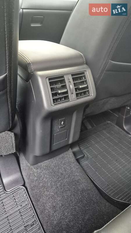 Позашляховик / Кросовер Mitsubishi Outlander 2022 в Черкасах фото 12 Позашляховик / Кросовер Mitsubishi Outlander 2022 в Черкасах