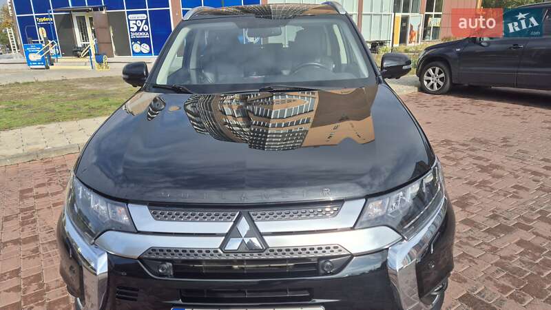 Позашляховик / Кросовер Mitsubishi Outlander 2022 в Черкасах фото 2 Позашляховик / Кросовер Mitsubishi Outlander 2022 в Черкасах