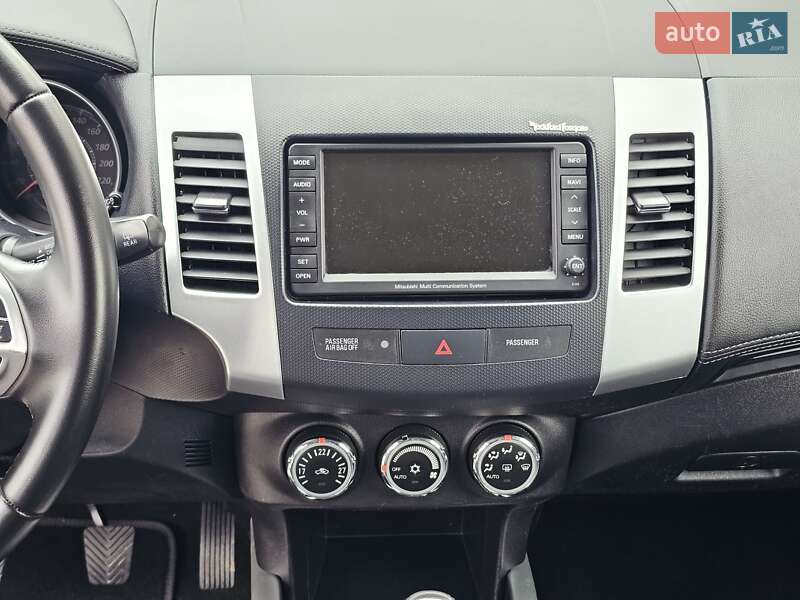 Позашляховик / Кросовер Mitsubishi Outlander 2011 в Стрию фото 73 Позашляховик / Кросовер Mitsubishi Outlander 2011 в Стрию