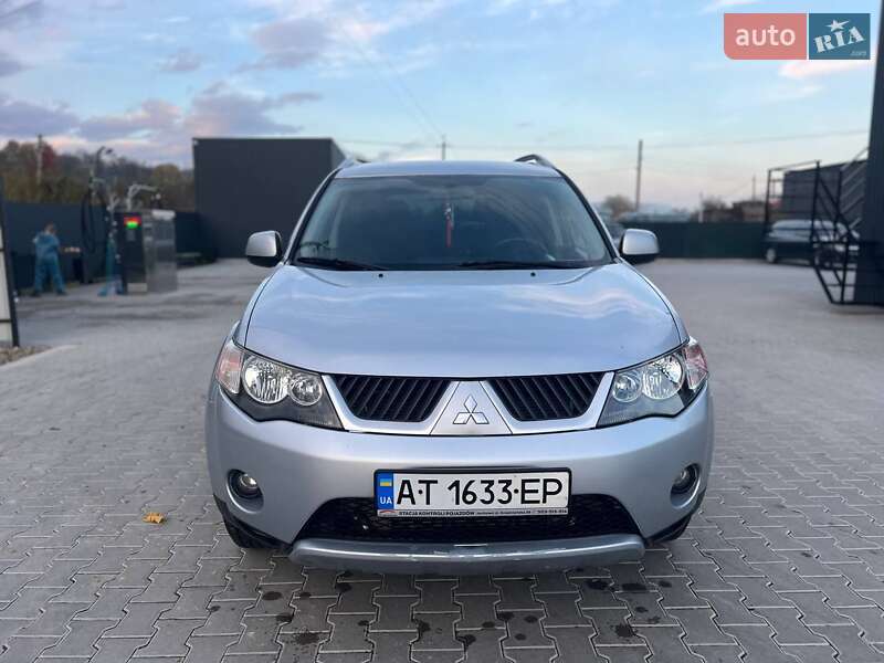 Позашляховик / Кросовер Mitsubishi Outlander 2007 в Косові фото 4 Позашляховик / Кросовер Mitsubishi Outlander 2007 в Косові