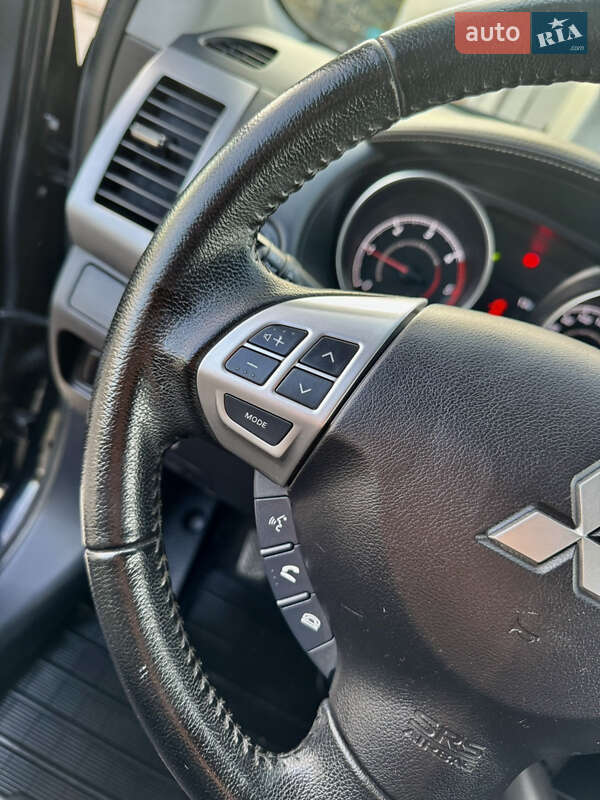 Внедорожник / Кроссовер Mitsubishi Outlander 2012 в Полтаве фото 18 Внедорожник / Кроссовер Mitsubishi Outlander 2012 в Полтаве