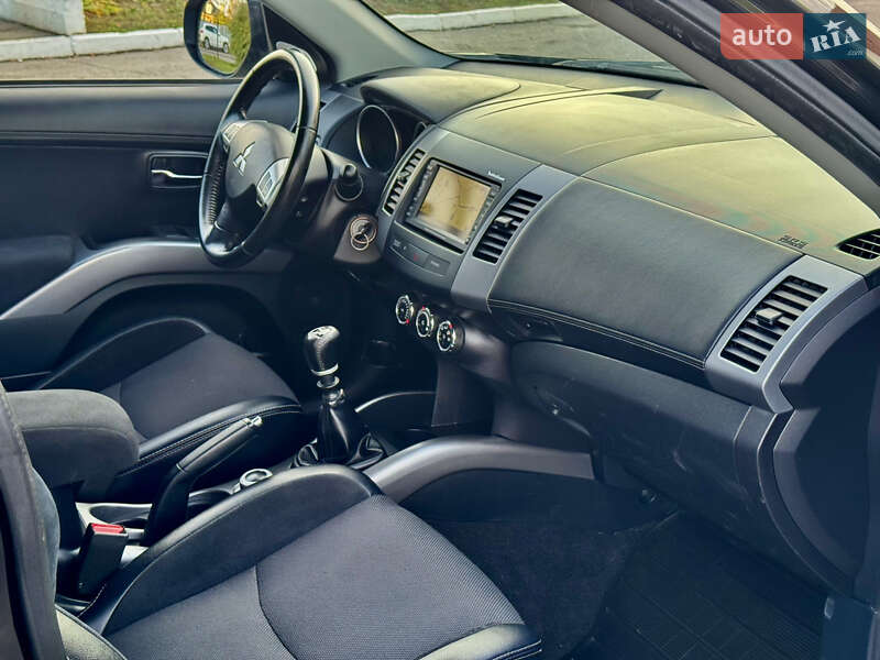 Внедорожник / Кроссовер Mitsubishi Outlander 2012 в Полтаве фото 32 Внедорожник / Кроссовер Mitsubishi Outlander 2012 в Полтаве