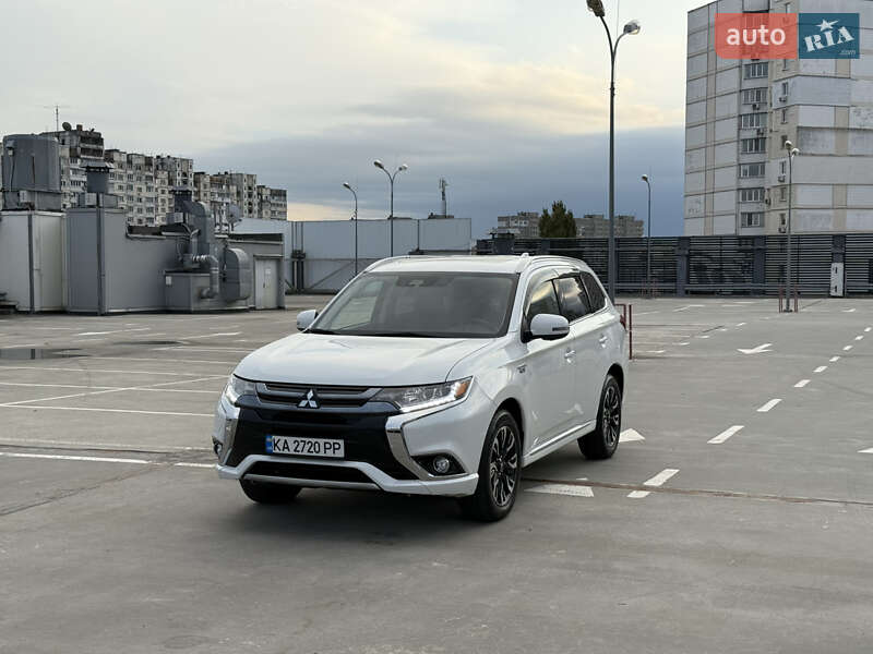 Позашляховик / Кросовер Mitsubishi Outlander 2018 в Києві фото 2 Позашляховик / Кросовер Mitsubishi Outlander 2018 в Києві