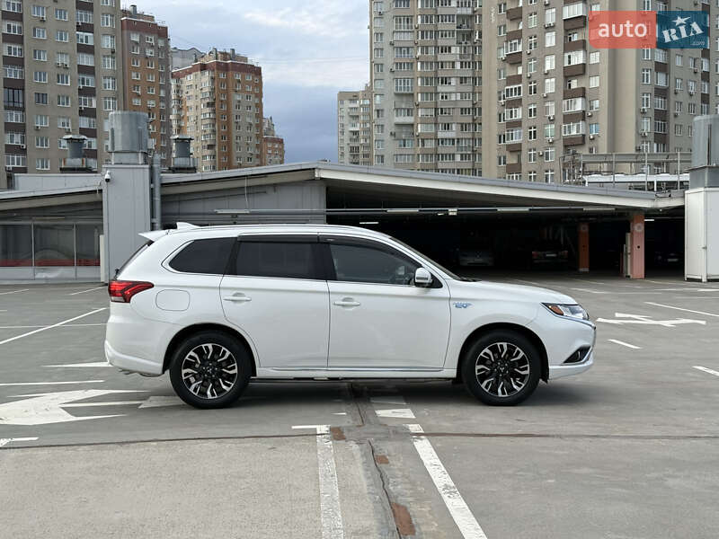 Позашляховик / Кросовер Mitsubishi Outlander 2018 в Києві фото 7 Позашляховик / Кросовер Mitsubishi Outlander 2018 в Києві