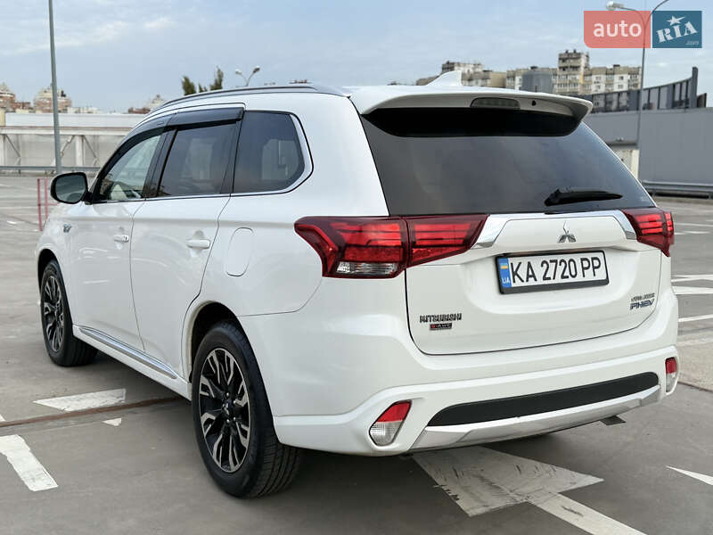 Позашляховик / Кросовер Mitsubishi Outlander 2018 в Києві фото 26 Позашляховик / Кросовер Mitsubishi Outlander 2018 в Києві