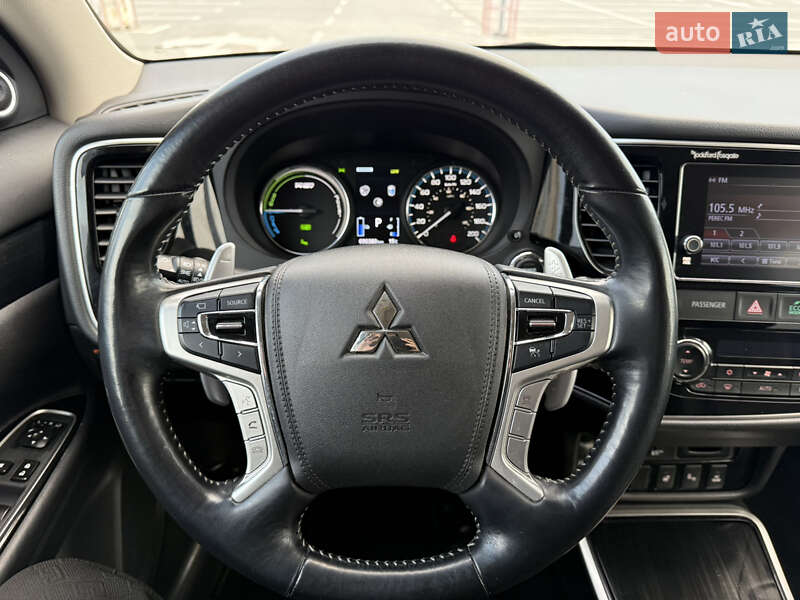 Позашляховик / Кросовер Mitsubishi Outlander 2018 в Києві фото 57 Позашляховик / Кросовер Mitsubishi Outlander 2018 в Києві