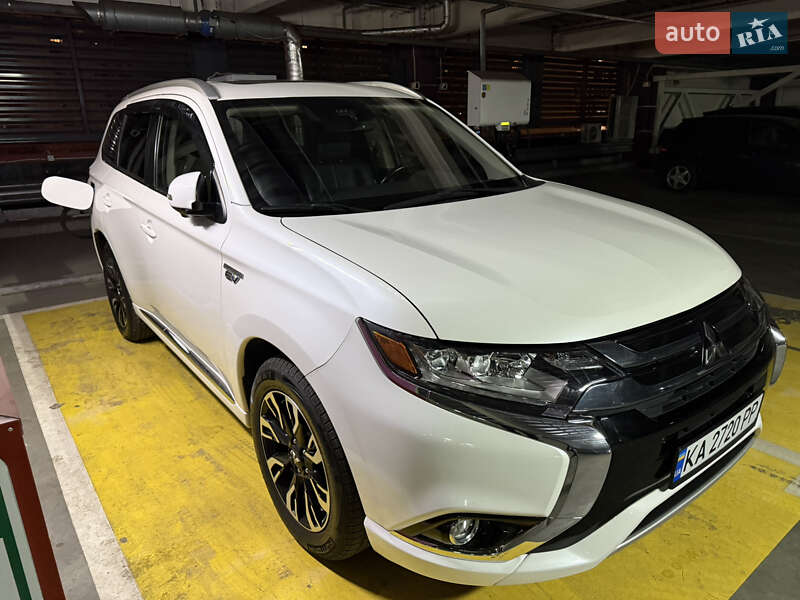 Позашляховик / Кросовер Mitsubishi Outlander 2018 в Києві фото 98 Позашляховик / Кросовер Mitsubishi Outlander 2018 в Києві