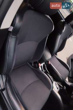 Внедорожник / Кроссовер Mitsubishi Outlander 2010 в 