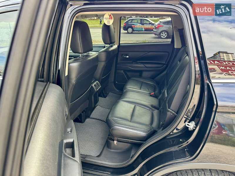 Позашляховик / Кросовер Mitsubishi Outlander 2018 в Києві фото 16 Позашляховик / Кросовер Mitsubishi Outlander 2018 в Києві