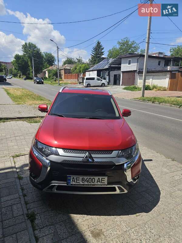 Внедорожник / Кроссовер Mitsubishi Outlander 2018 в Днепре