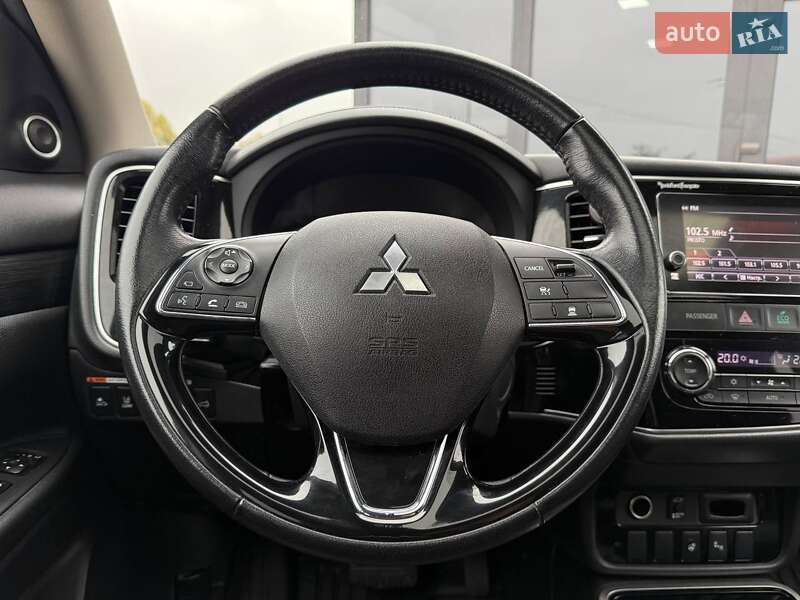 Позашляховик / Кросовер Mitsubishi Outlander 2016 в Києві фото 19 Позашляховик / Кросовер Mitsubishi Outlander 2016 в Києві