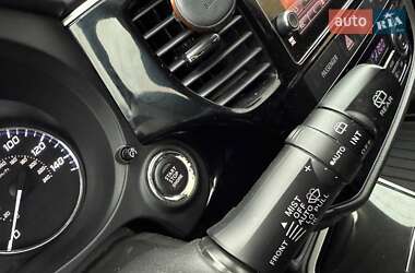 Внедорожник / Кроссовер Mitsubishi Outlander 2016 в 