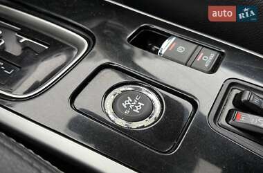 Внедорожник / Кроссовер Mitsubishi Outlander 2016 в 