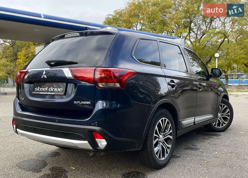 Внедорожник / Кроссовер Mitsubishi Outlander 2017 в Николаеве фото 5 Внедорожник / Кроссовер Mitsubishi Outlander 2017 в Николаеве