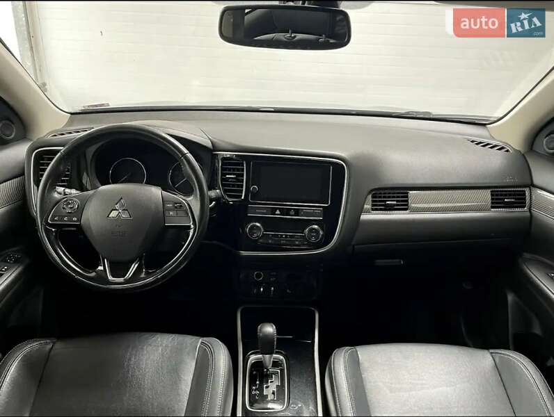 Внедорожник / Кроссовер Mitsubishi Outlander 2019 в Киеве фото 3 Внедорожник / Кроссовер Mitsubishi Outlander 2019 в Киеве