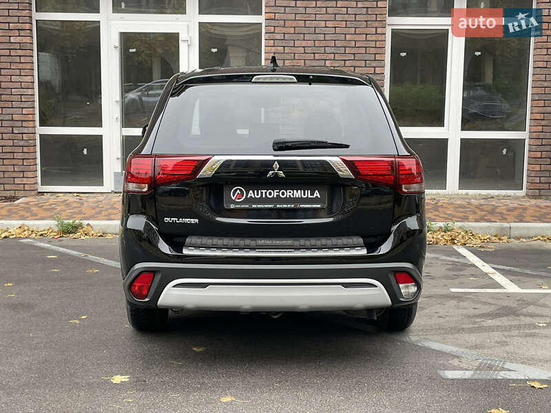Внедорожник / Кроссовер Mitsubishi Outlander 2021 в Киеве фото 9 Внедорожник / Кроссовер Mitsubishi Outlander 2021 в Киеве