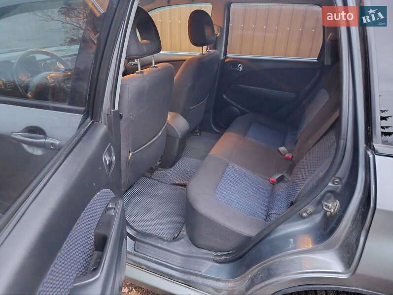 Внедорожник / Кроссовер Mitsubishi Outlander 2003 в Миргороде фото 8 Внедорожник / Кроссовер Mitsubishi Outlander 2003 в Миргороде