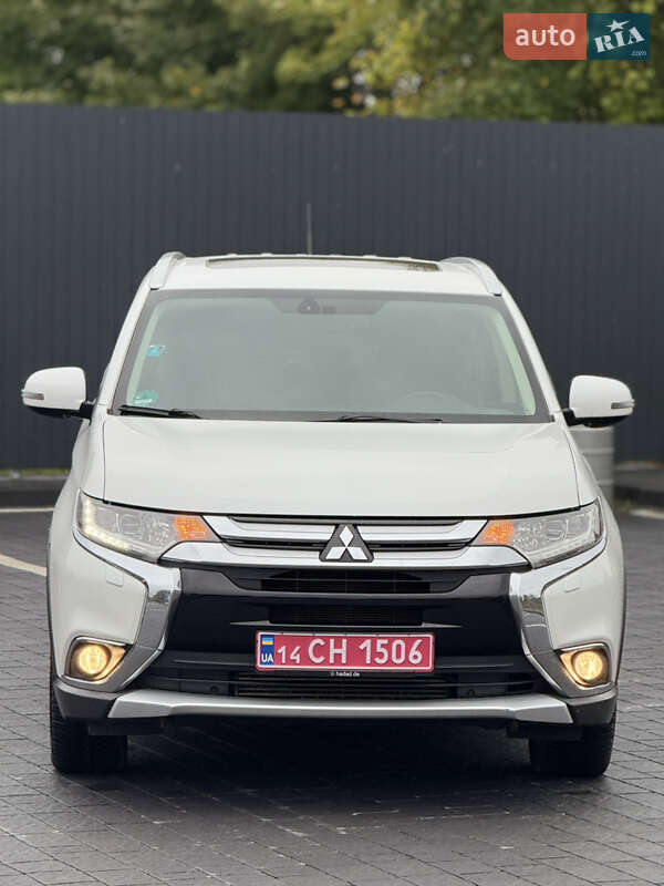 Позашляховик / Кросовер Mitsubishi Outlander 2016 в Самборі фото 9 Позашляховик / Кросовер Mitsubishi Outlander 2016 в Самборі