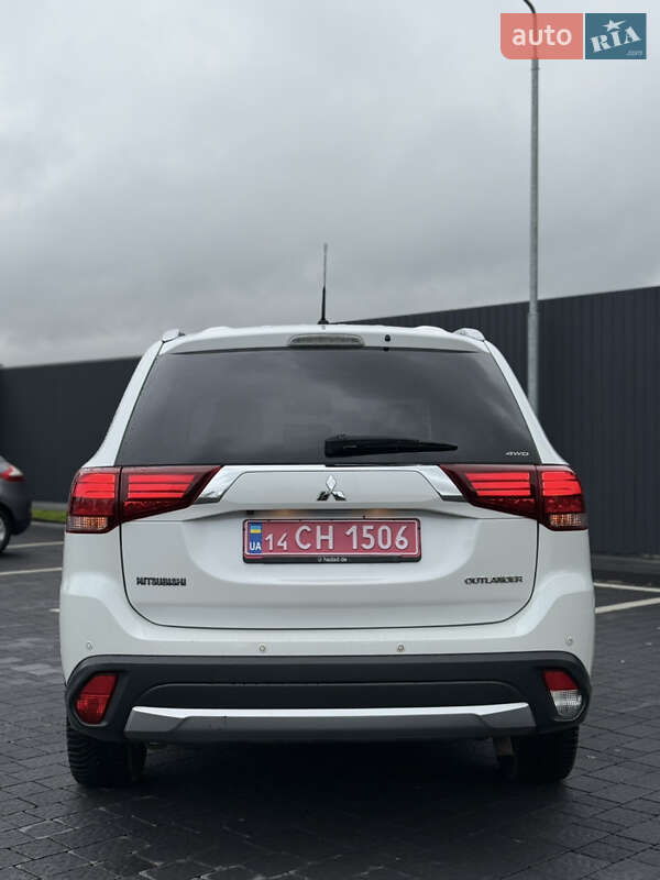 Позашляховик / Кросовер Mitsubishi Outlander 2016 в Самборі фото 26 Позашляховик / Кросовер Mitsubishi Outlander 2016 в Самборі
