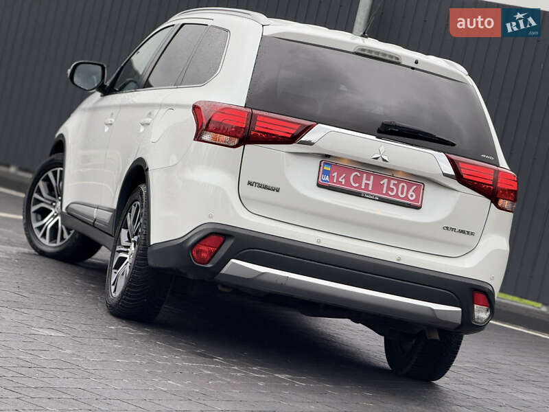 Позашляховик / Кросовер Mitsubishi Outlander 2016 в Самборі фото 25 Позашляховик / Кросовер Mitsubishi Outlander 2016 в Самборі