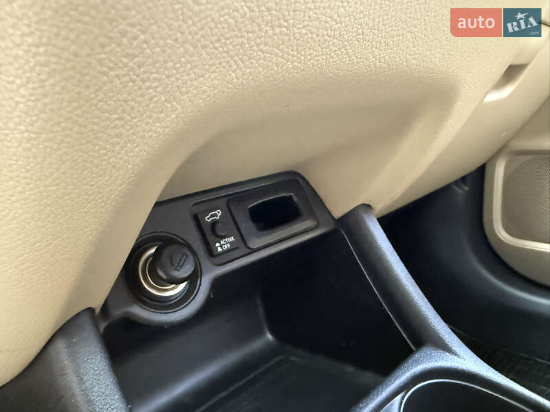 Позашляховик / Кросовер Mitsubishi Outlander 2015 в Києві фото 47 Позашляховик / Кросовер Mitsubishi Outlander 2015 в Києві