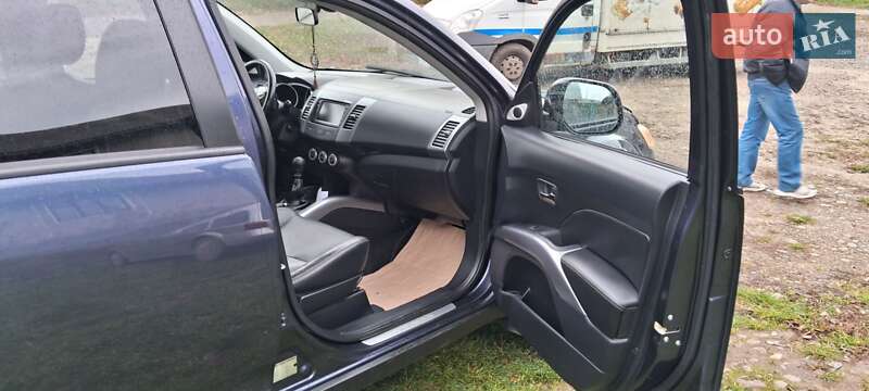Позашляховик / Кросовер Mitsubishi Outlander 2009 в Коломиї фото 10 Позашляховик / Кросовер Mitsubishi Outlander 2009 в Коломиї