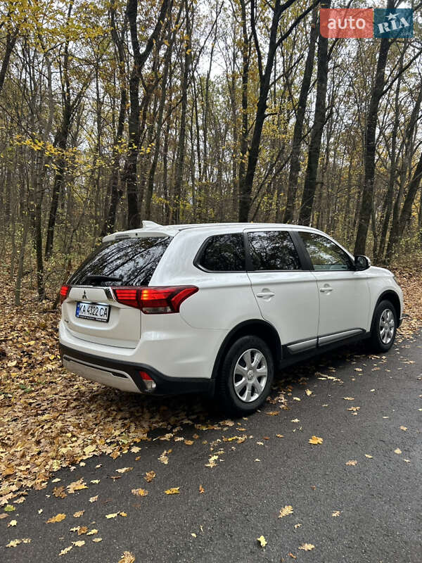 Внедорожник / Кроссовер Mitsubishi Outlander 2020 в Чернигове фото 5 Внедорожник / Кроссовер Mitsubishi Outlander 2020 в Чернигове