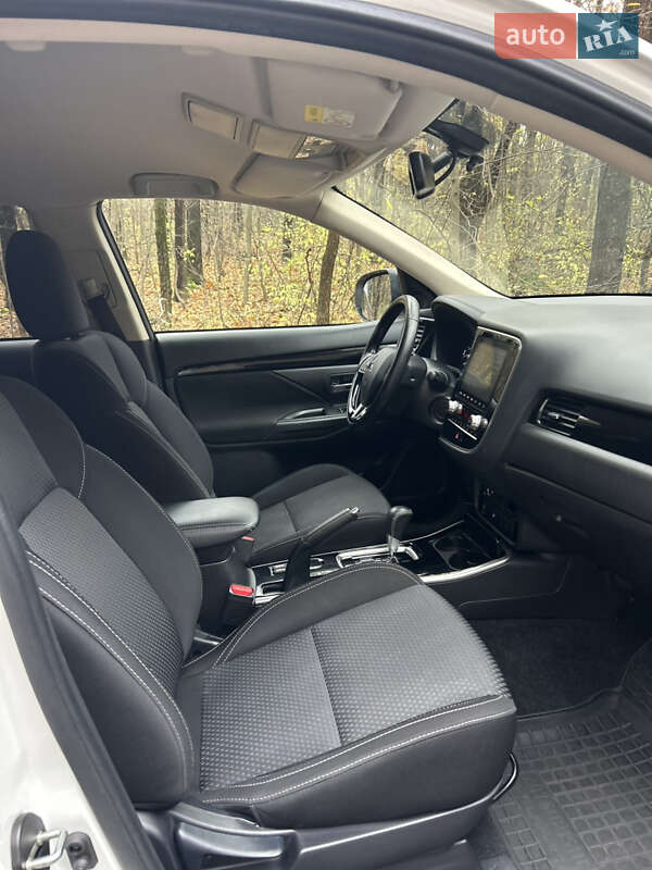 Внедорожник / Кроссовер Mitsubishi Outlander 2020 в Чернигове фото 11 Внедорожник / Кроссовер Mitsubishi Outlander 2020 в Чернигове