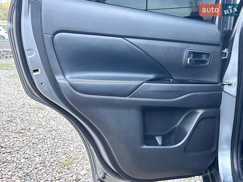 Позашляховик / Кросовер Mitsubishi Outlander 2020 в Одесі фото 31 Позашляховик / Кросовер Mitsubishi Outlander 2020 в Одесі