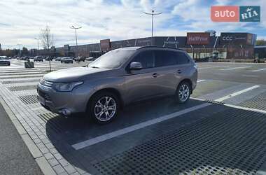 Внедорожник / Кроссовер Mitsubishi Outlander 2012 в Львове Внедорожник / Кроссовер Mitsubishi Outlander 2012 в Львове