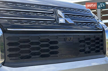 Позашляховик / Кросовер Mitsubishi Outlander 2022 в  фото 22 Позашляховик / Кросовер Mitsubishi Outlander 2022 в