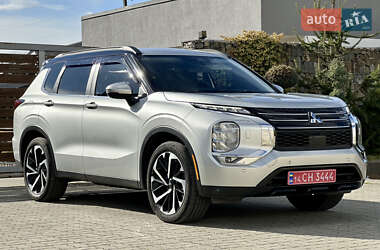 Позашляховик / Кросовер Mitsubishi Outlander 2022 в  фото 36 Позашляховик / Кросовер Mitsubishi Outlander 2022 в