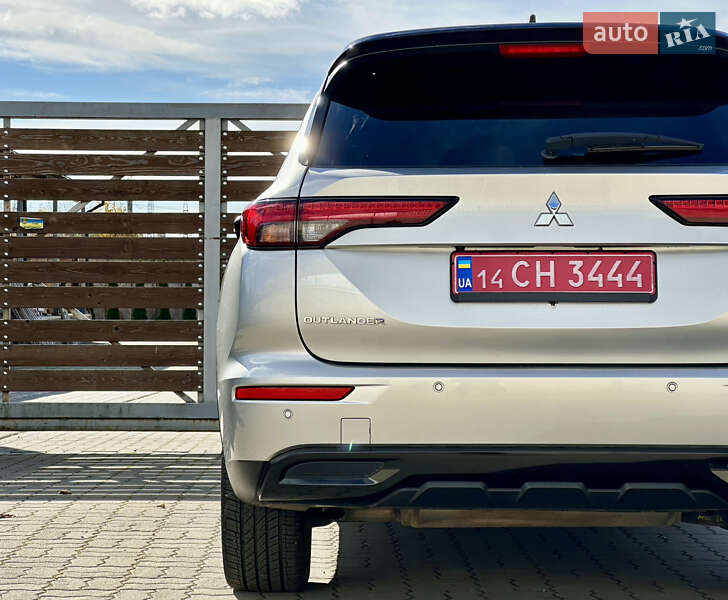 Позашляховик / Кросовер Mitsubishi Outlander 2022 в Стрию фото 41 Позашляховик / Кросовер Mitsubishi Outlander 2022 в Стрию