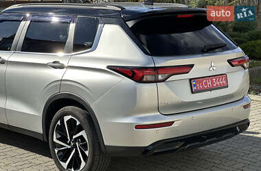 Позашляховик / Кросовер Mitsubishi Outlander 2022 в  фото 45 Позашляховик / Кросовер Mitsubishi Outlander 2022 в