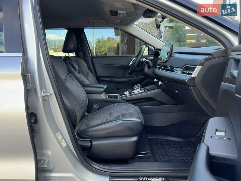 Позашляховик / Кросовер Mitsubishi Outlander 2022 в Стрию фото 88 Позашляховик / Кросовер Mitsubishi Outlander 2022 в Стрию