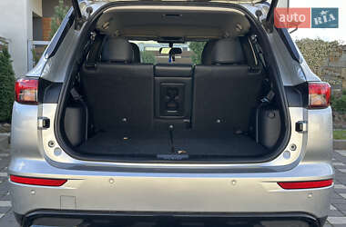 Позашляховик / Кросовер Mitsubishi Outlander 2022 в  фото 98 Позашляховик / Кросовер Mitsubishi Outlander 2022 в