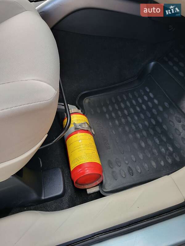 Позашляховик / Кросовер Mitsubishi Outlander 2008 в Теофіполі фото 21 Позашляховик / Кросовер Mitsubishi Outlander 2008 в Теофіполі