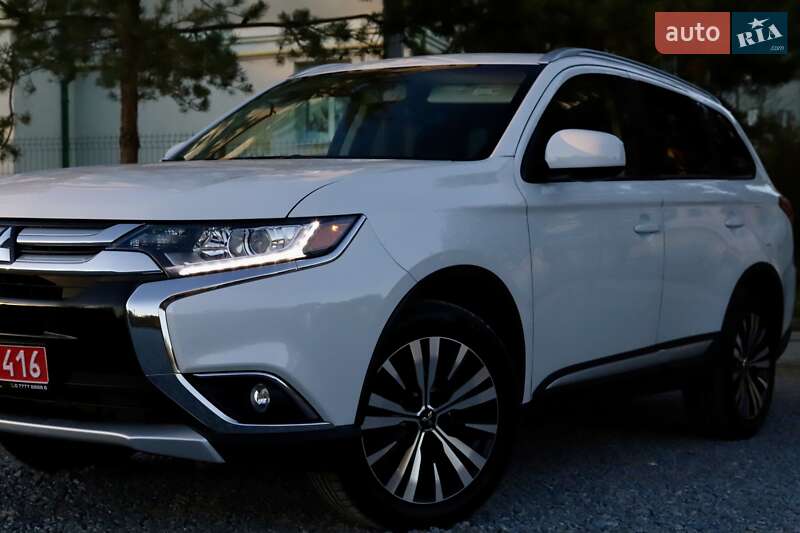 Внедорожник / Кроссовер Mitsubishi Outlander 2018 в Дрогобыче фото 19 Внедорожник / Кроссовер Mitsubishi Outlander 2018 в Дрогобыче