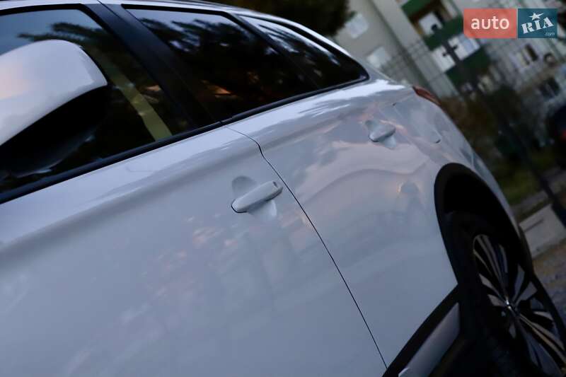 Внедорожник / Кроссовер Mitsubishi Outlander 2018 в Дрогобыче фото 27 Внедорожник / Кроссовер Mitsubishi Outlander 2018 в Дрогобыче