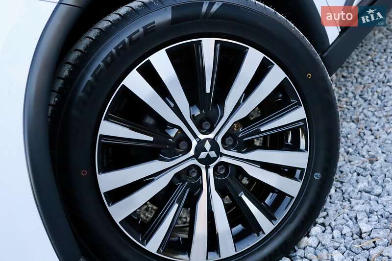 Внедорожник / Кроссовер Mitsubishi Outlander 2018 в Дрогобыче фото 29 Внедорожник / Кроссовер Mitsubishi Outlander 2018 в Дрогобыче