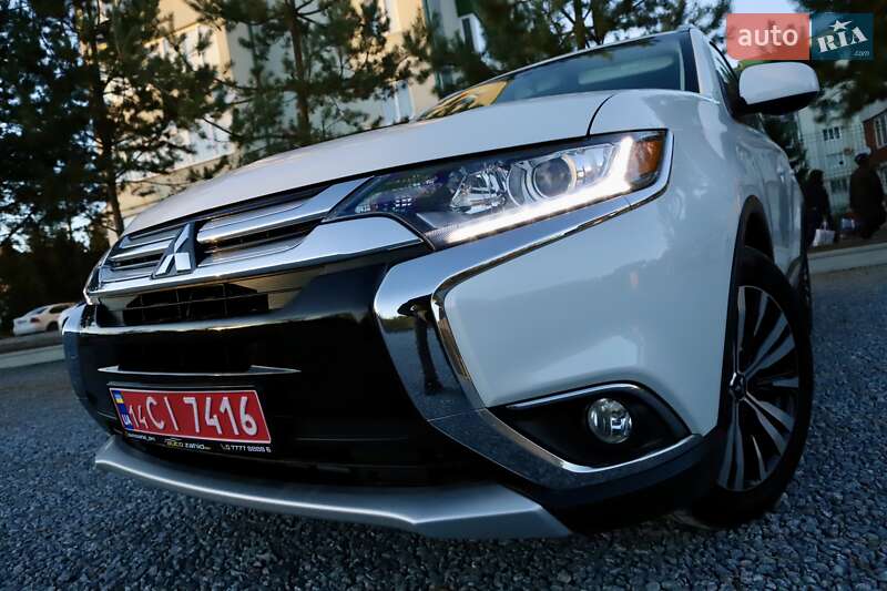 Внедорожник / Кроссовер Mitsubishi Outlander 2018 в Дрогобыче фото 32 Внедорожник / Кроссовер Mitsubishi Outlander 2018 в Дрогобыче