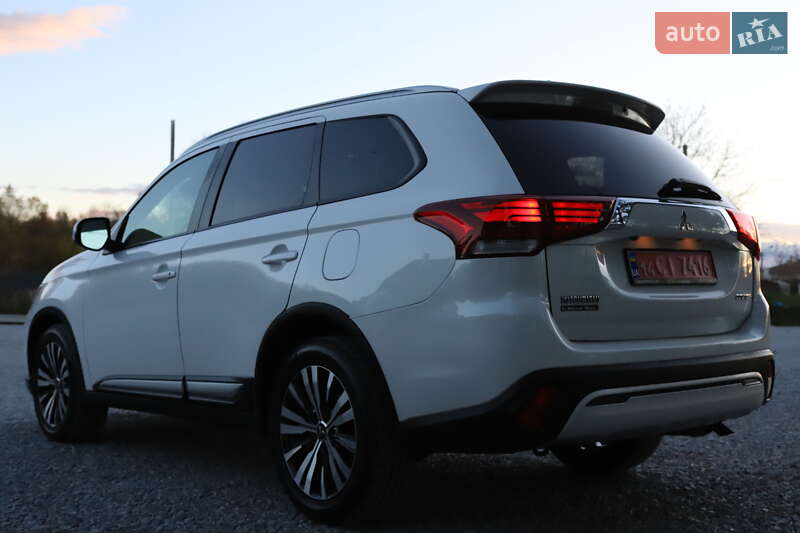 Внедорожник / Кроссовер Mitsubishi Outlander 2018 в Дрогобыче фото 38 Внедорожник / Кроссовер Mitsubishi Outlander 2018 в Дрогобыче