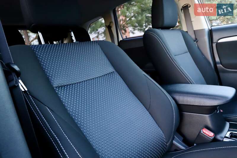 Внедорожник / Кроссовер Mitsubishi Outlander 2018 в Дрогобыче фото 50 Внедорожник / Кроссовер Mitsubishi Outlander 2018 в Дрогобыче