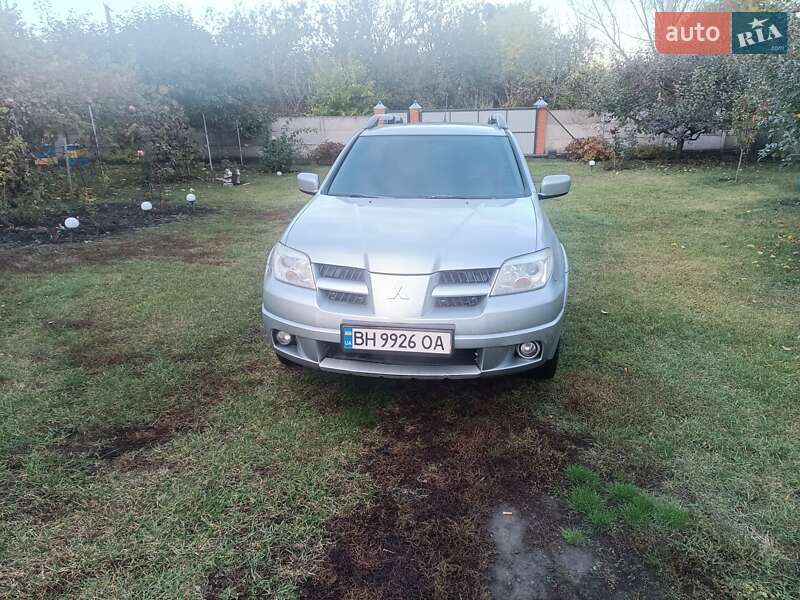 Внедорожник / Кроссовер Mitsubishi Outlander 2007 в Зенькове