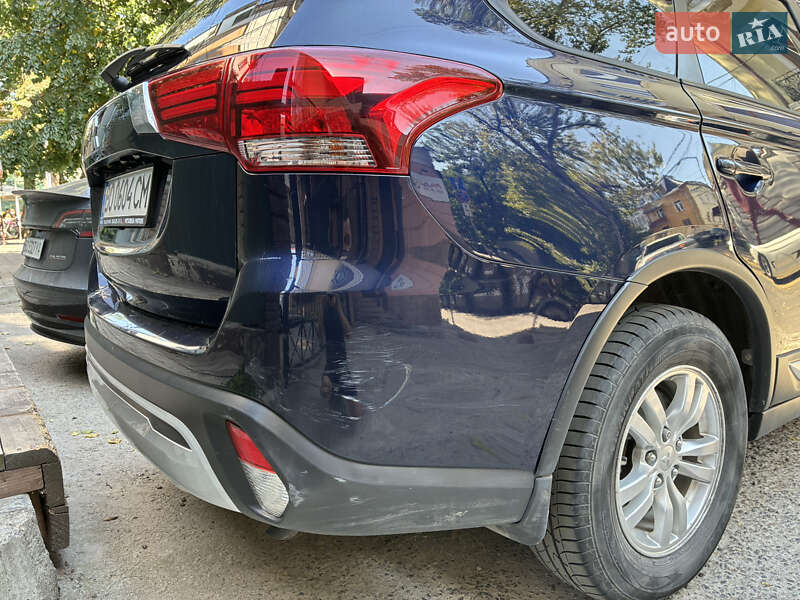 Позашляховик / Кросовер Mitsubishi Outlander 2020 в Тернополі