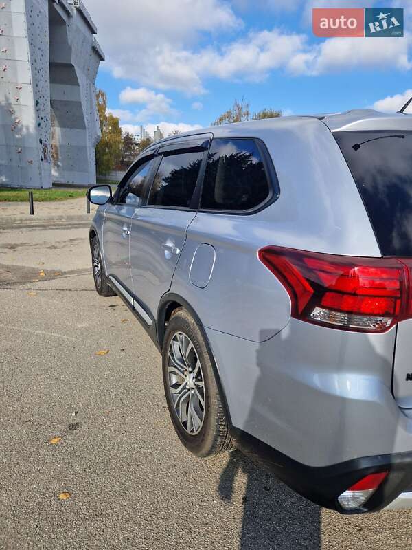 Позашляховик / Кросовер Mitsubishi Outlander 2016 в Харкові фото 13 Позашляховик / Кросовер Mitsubishi Outlander 2016 в Харкові