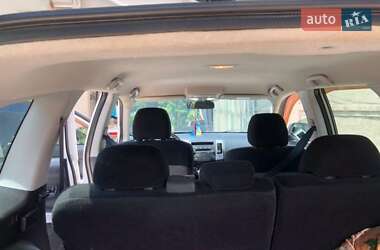 Внедорожник / Кроссовер Mitsubishi Outlander 2012 в 