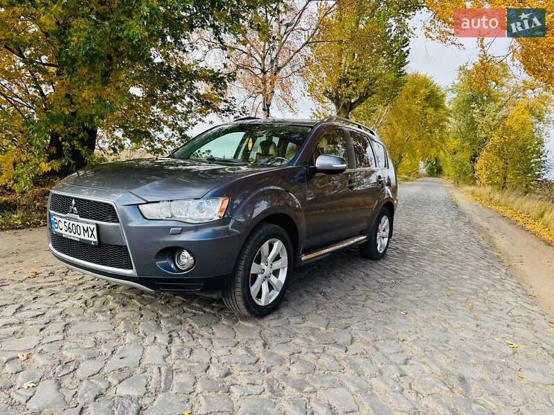 Внедорожник / Кроссовер Mitsubishi Outlander 2011 в Владимире фото 13 Внедорожник / Кроссовер Mitsubishi Outlander 2011 в Владимире